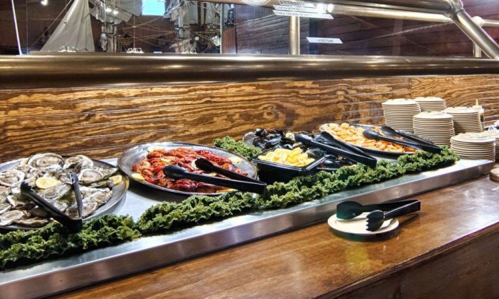Pirate’s Table Seafood Buffet h